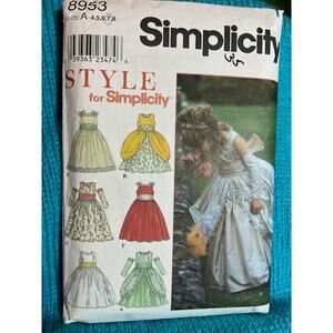 Simplicity sewing pattern  8953 Girls dress princess full skirt